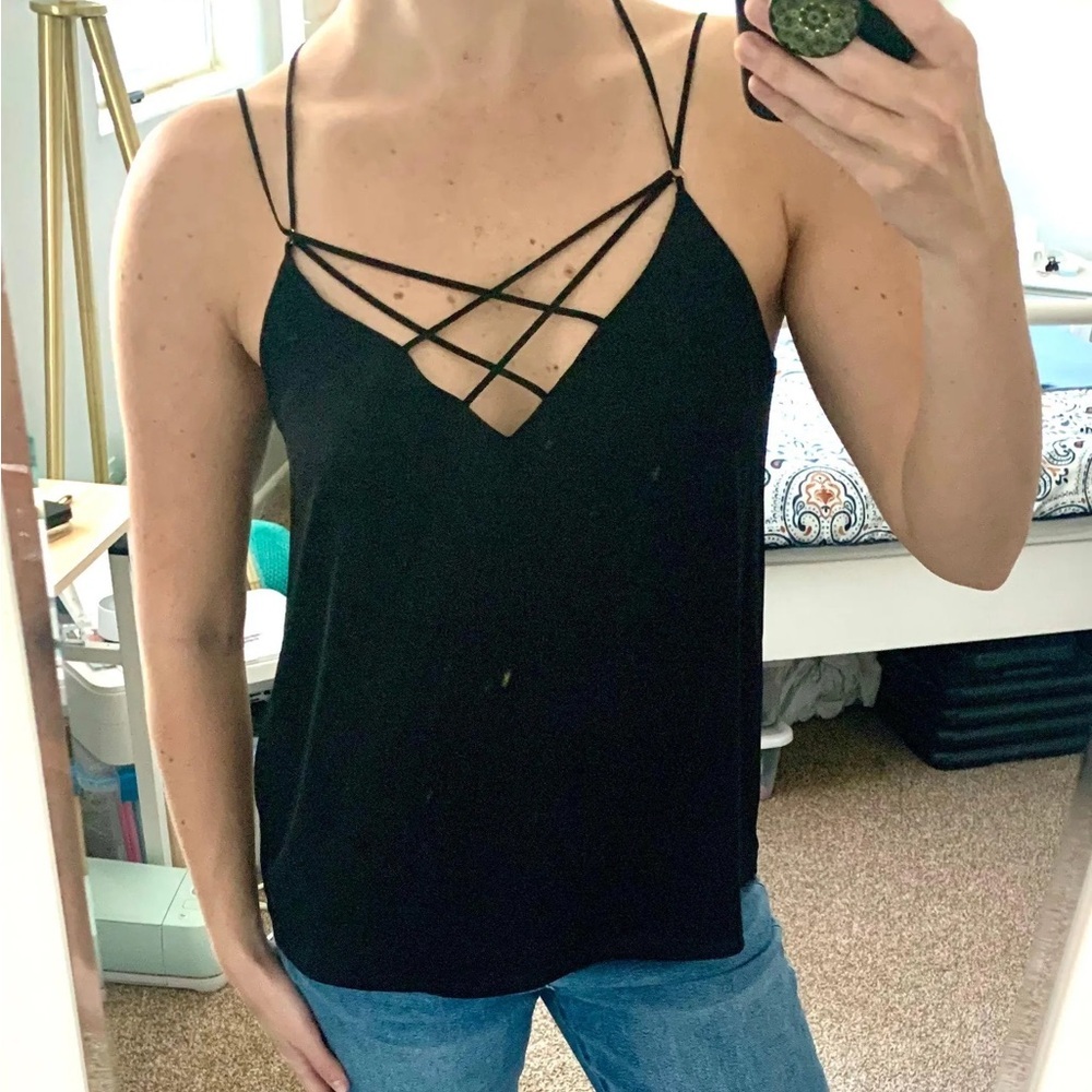 Women’s Criss Cross Sleeveless Black Blouse Tank Express Size Medium NWT - Picture 11 of 12